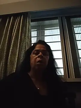 Susannemilf online show from 04-04-26, 01:34