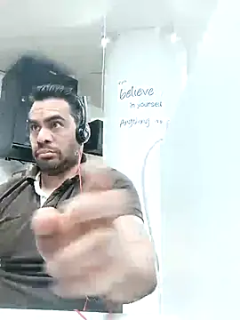 javiermarval83 online show from 03-11-25, 06:08