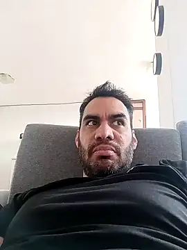 javiermarval83 online show from 02-02-25, 04:54