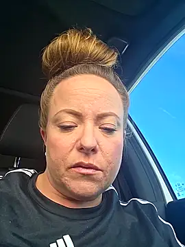 julimonroe online show from 04-06-26, 04:52