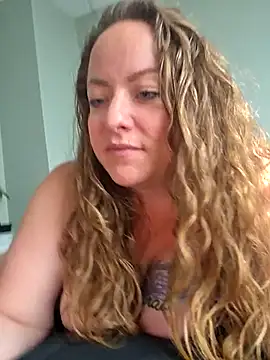 julimonroe online show from 02-25-26, 04:29