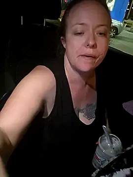 julimonroe online show from 10-26-25, 02:23