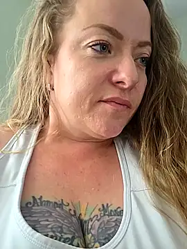 julimonroe online show from 04-07-26, 04:09