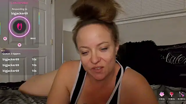julimonroe online show from 10-01-25, 02:06
