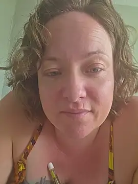 Snapshot of julimonroe chatting on 07-06-26, 04:42 julimonroe online show from 07-06-26, 04:42