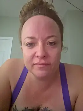 julimonroe online show from 04-14-26, 11:37