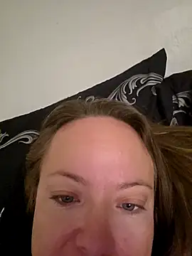 julimonroe online show from 10-03-25, 10:39