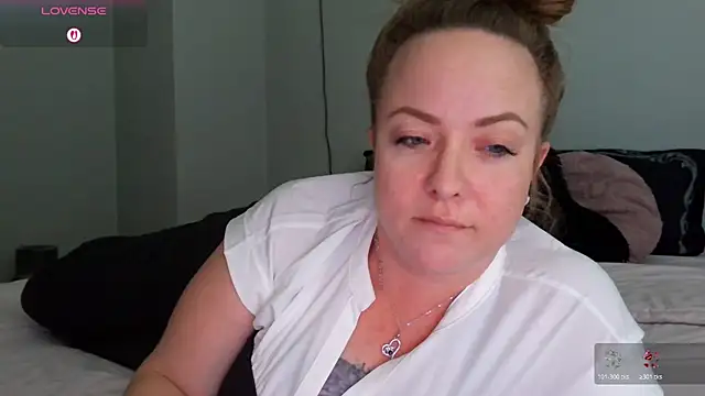 julimonroe online show from 03-19-26, 08:42