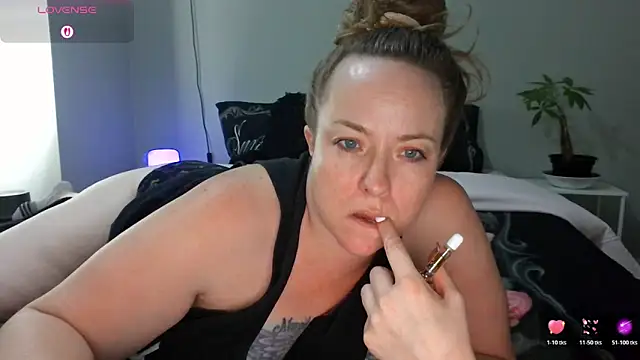 julimonroe online show from 03-08-26, 02:48