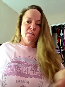 julimonroe online show from 12-02-25, 08:21