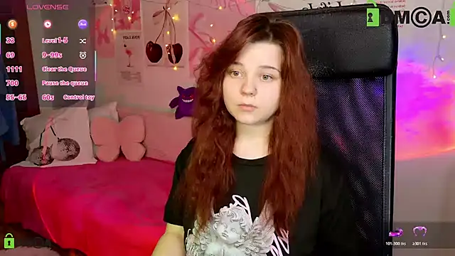 Snapshot of StellaMilla chatting on 04-24-26, 02:46 StellaMilla online show from 04-24-26, 02:46