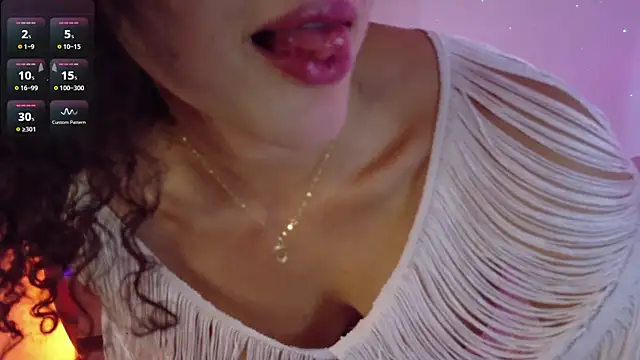 Lia Tinez online show from 05-15-26, 11:47