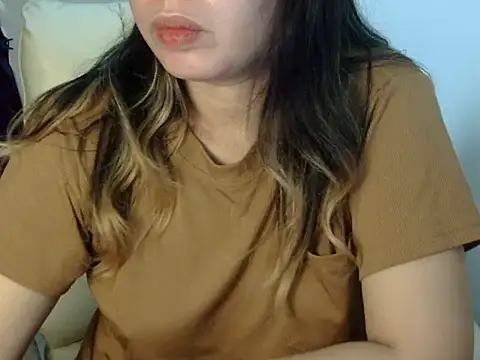    zurIII09  online show from 10-05-25, 04:20