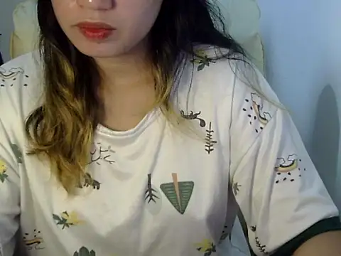    zurIII09  online show from 10-04-25, 07:32