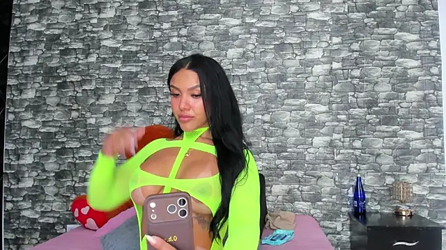 Snapshot of HeidyWillss chatting on 02-07-26, 07:33 HeidyWillss online show from 02-07-26, 07:33