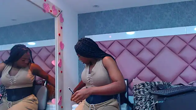 DanielaDuff online show from 03-12-26, 08:02