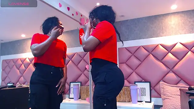 DanielaDuff online show from 11-07-25, 07:40