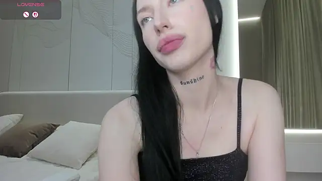 Snapshot of JenniferQueen11 chatting on 07-25-26, 04:57 JenniferQueen11 online show from 07-25-26, 04:57
