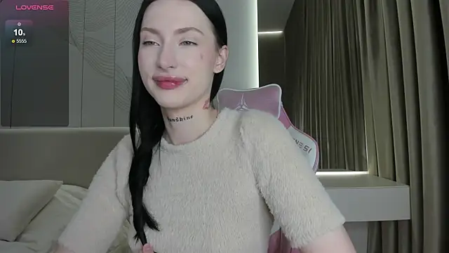 Snapshot of JenniferQueen11 chatting on 07-11-26, 04:18 JenniferQueen11 online show from 07-11-26, 04:18