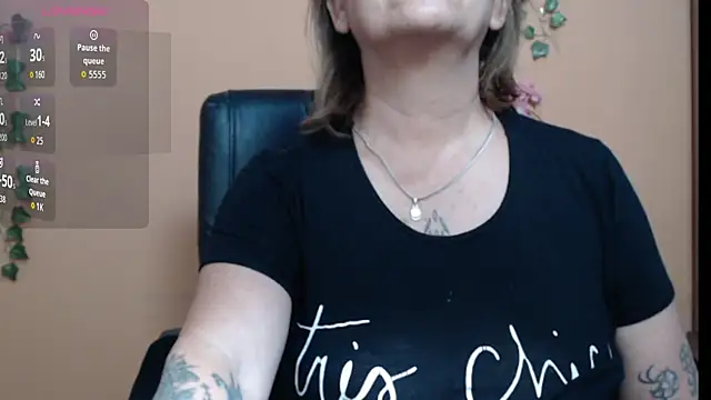 Hellensextits online show from 09-30-25, 03:34