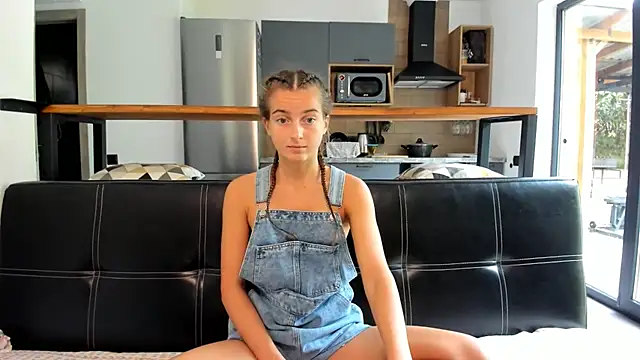 ElizSweet online show from 10-16-25, 08:55