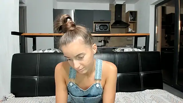 ElizSweet online show from 10-20-25, 09:15