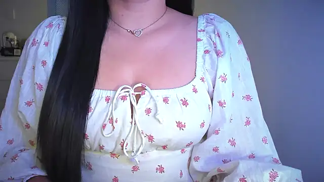 Snapshot of TheGoldenGirl chatting on 06-16-26, 05:24 TheGoldenGirl online show from 06-16-26, 05:24