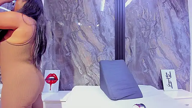 HellenJohansson online show from 11-21-25, 07:13