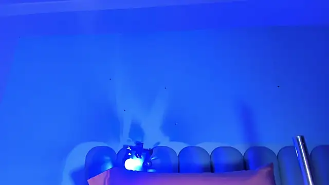 Snapshot of littless_angel chatting on 09-25-25, 04:29 littless angel online show from 09-25-25, 04:29