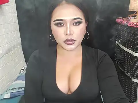 Snapshot of x12inchanaconda chatting on 12-05-25, 01:16 x12inchanaconda online show from 12-05-25, 01:16