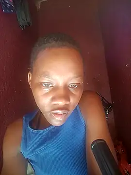 Snapshot of Petite_li chatting on 02-20-26, 06:48 Petite li online show from 02-20-26, 06:48