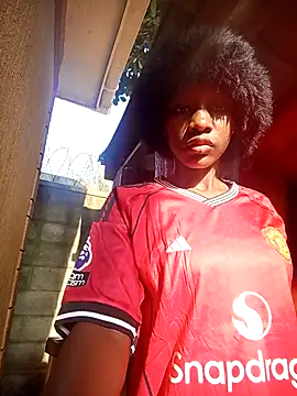 Snapshot of Petite_li chatting on 02-15-26, 05:52 Petite li online show from 02-15-26, 05:52