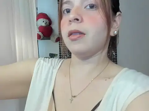 lorenitabella online show from 11-17-25, 08:24