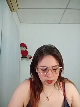 lorenitabella online show from 06-19-26, 08:09