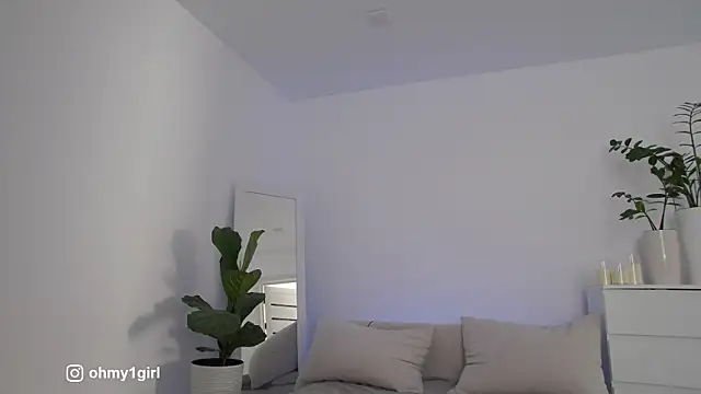 Fallinlove1 online show from 10-26-25, 12:05