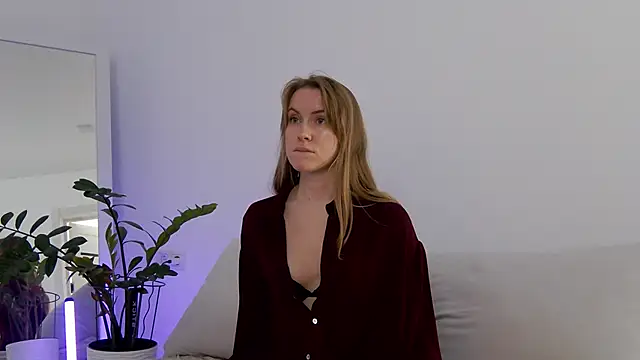 Fallinlove1 online show from 03-14-26, 12:44