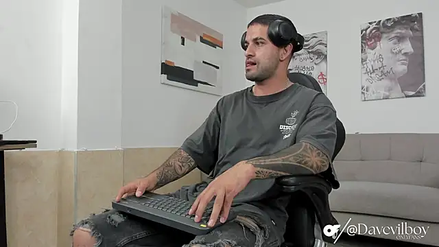 Davevilboy online show from 09-19-25, 12:42