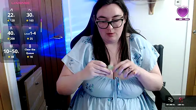 Snapshot of Rebecca_Summer chatting on 05-04-26, 02:20 Rebecca Summer online show from 05-04-26, 02:20