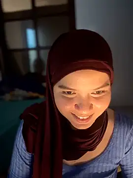 MatchedEyebrow online show from 12-19-25, 09:28