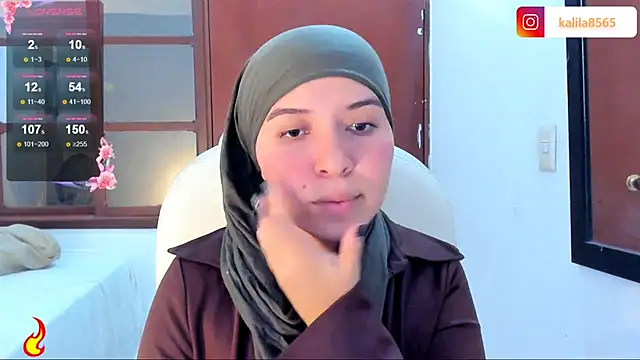 MatchedEyebrow online show from 10-10-25, 09:37