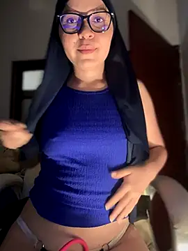 MatchedEyebrow online show from 09-24-25, 08:37