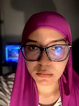 MatchedEyebrow online show from 01-15-26, 09:51