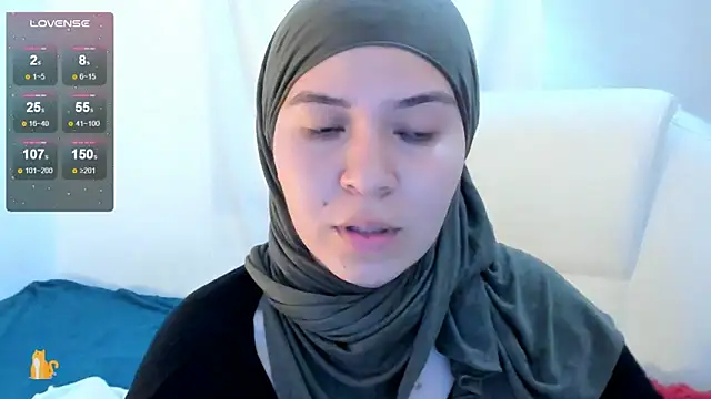 MatchedEyebrow online show from 03-18-25, 09:43