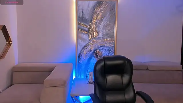 Snapshot of MadelineFox chatting on 10-16-25, 10:01 MadelineFox online show from 10-16-25, 10:01