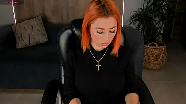 Snapshot of MadelineFox chatting on 09-10-25, 08:13 MadelineFox online show from 09-10-25, 08:13