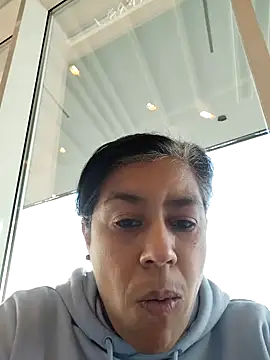 Snapshot of Molly_newman6 chatting on 02-05-26, 12:01 Molly newman6 online show from 02-05-26, 12:01