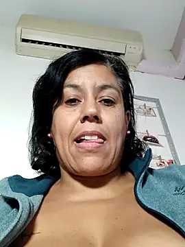 Molly newman6 online show from 11-13-25, 04:22