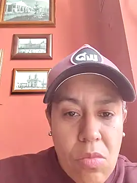 Snapshot of Molly_newman6 chatting on 02-24-26, 11:44 Molly newman6 online show from 02-24-26, 11:44