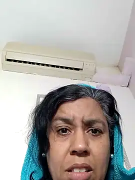 Snapshot of Molly_newman6 chatting on 02-19-26, 05:54 Molly newman6 online show from 02-19-26, 05:54