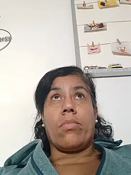 Snapshot of Molly_newman6 chatting on 01-18-26, 10:57 Molly newman6 online show from 01-18-26, 10:57